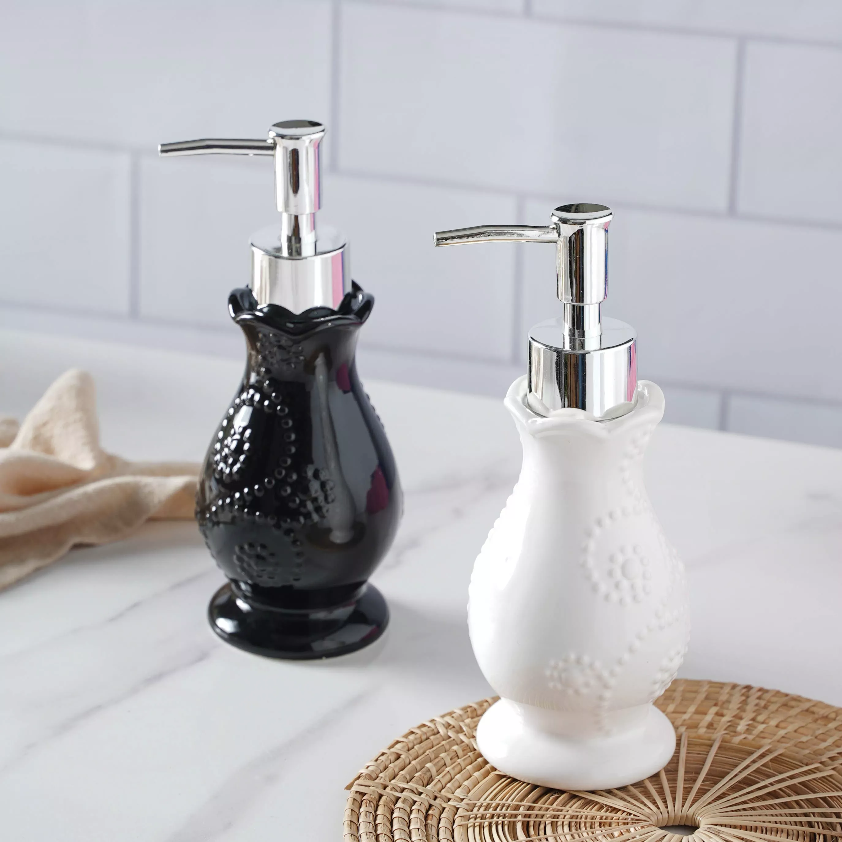 Ceramic Liquid Dispenser|Black&White