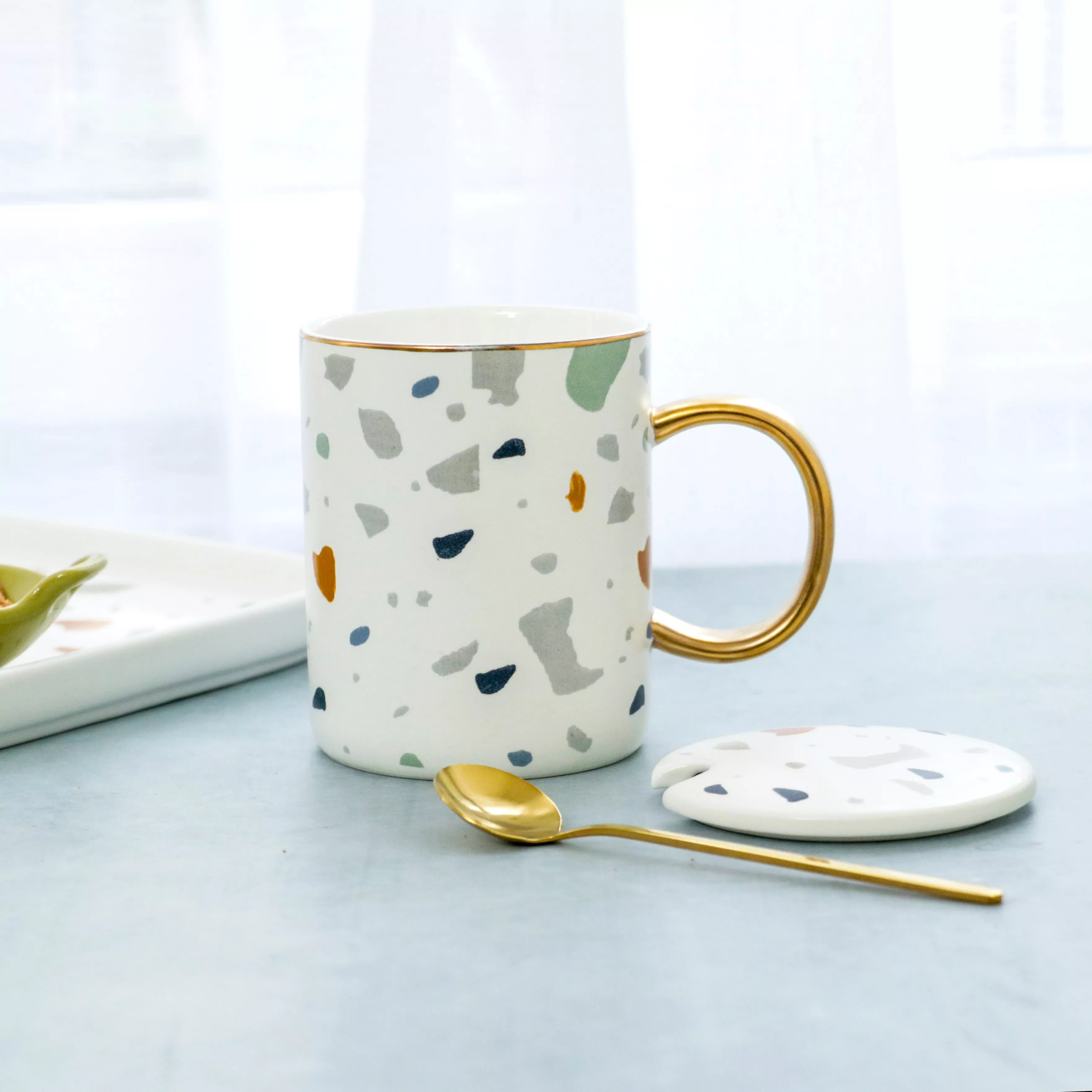 Coffee Mug with Lid