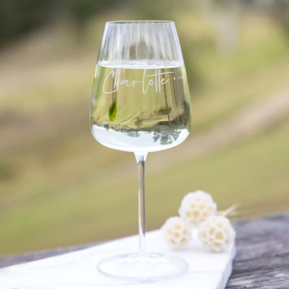 Engraved Ribbed Wine Glass 550ml