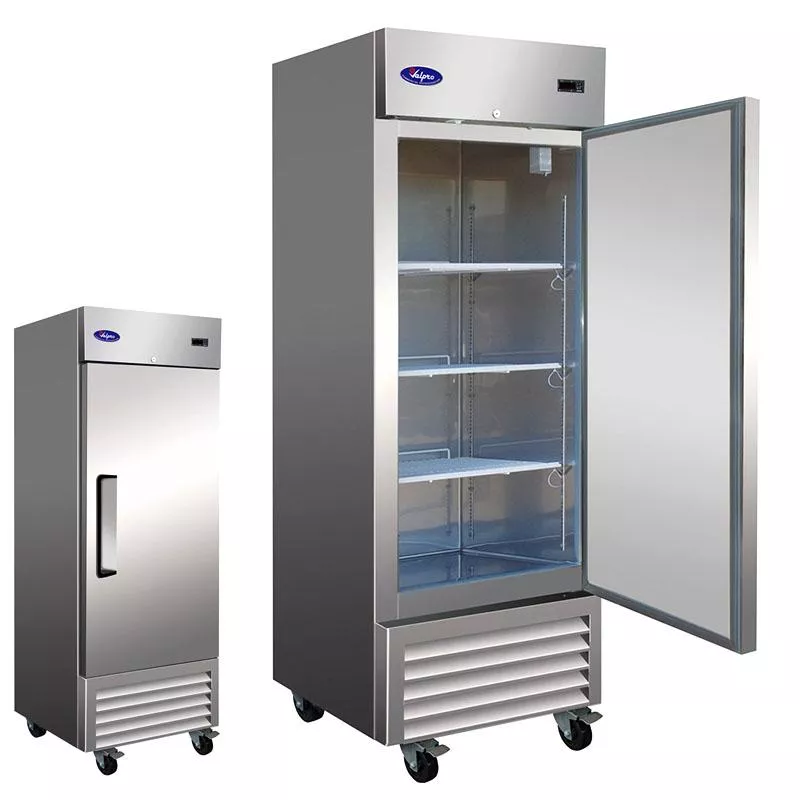 MERCHANDISER FREEZER SWING DOOR - 23 CU. FT.