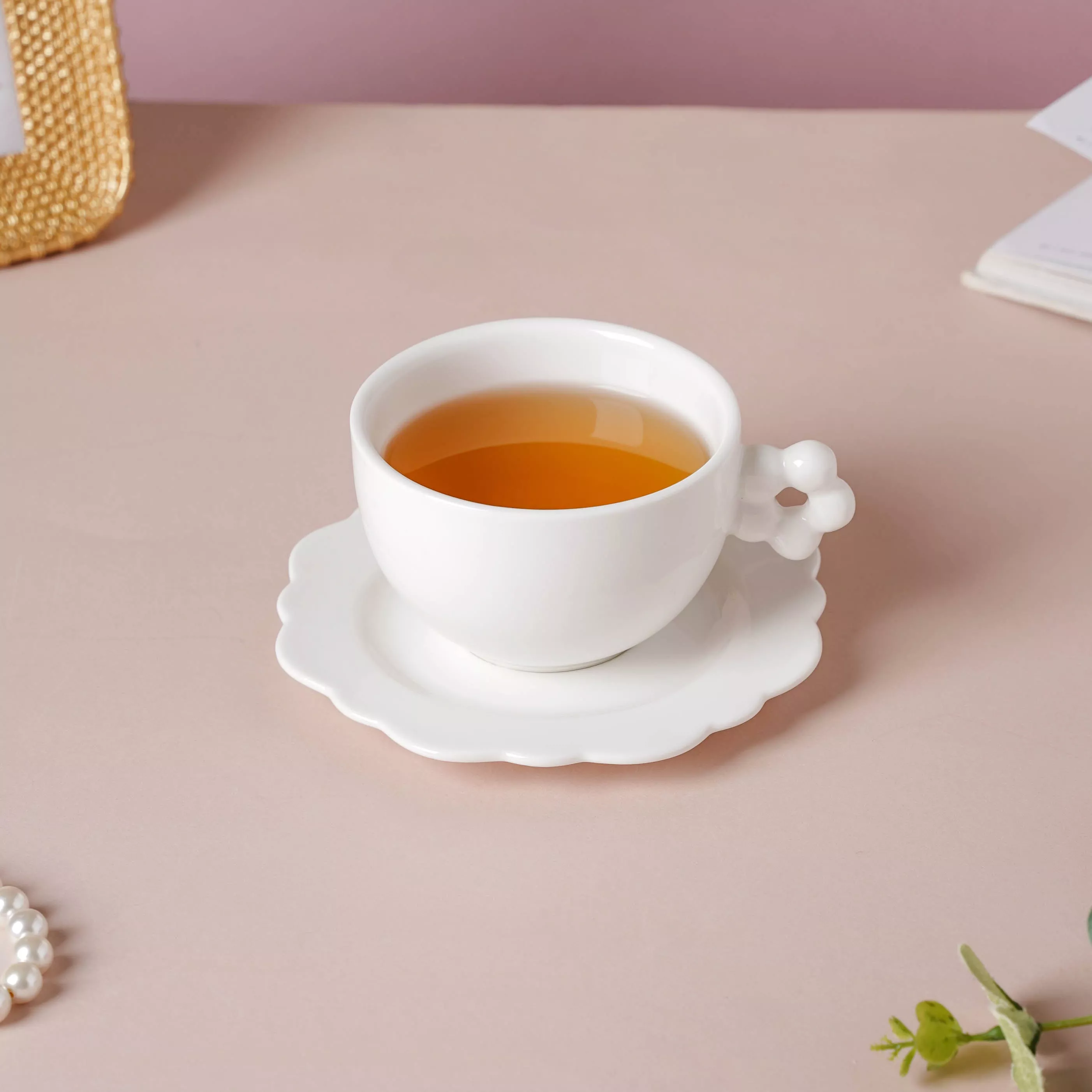 Riona Flower Cup And Plate Set White