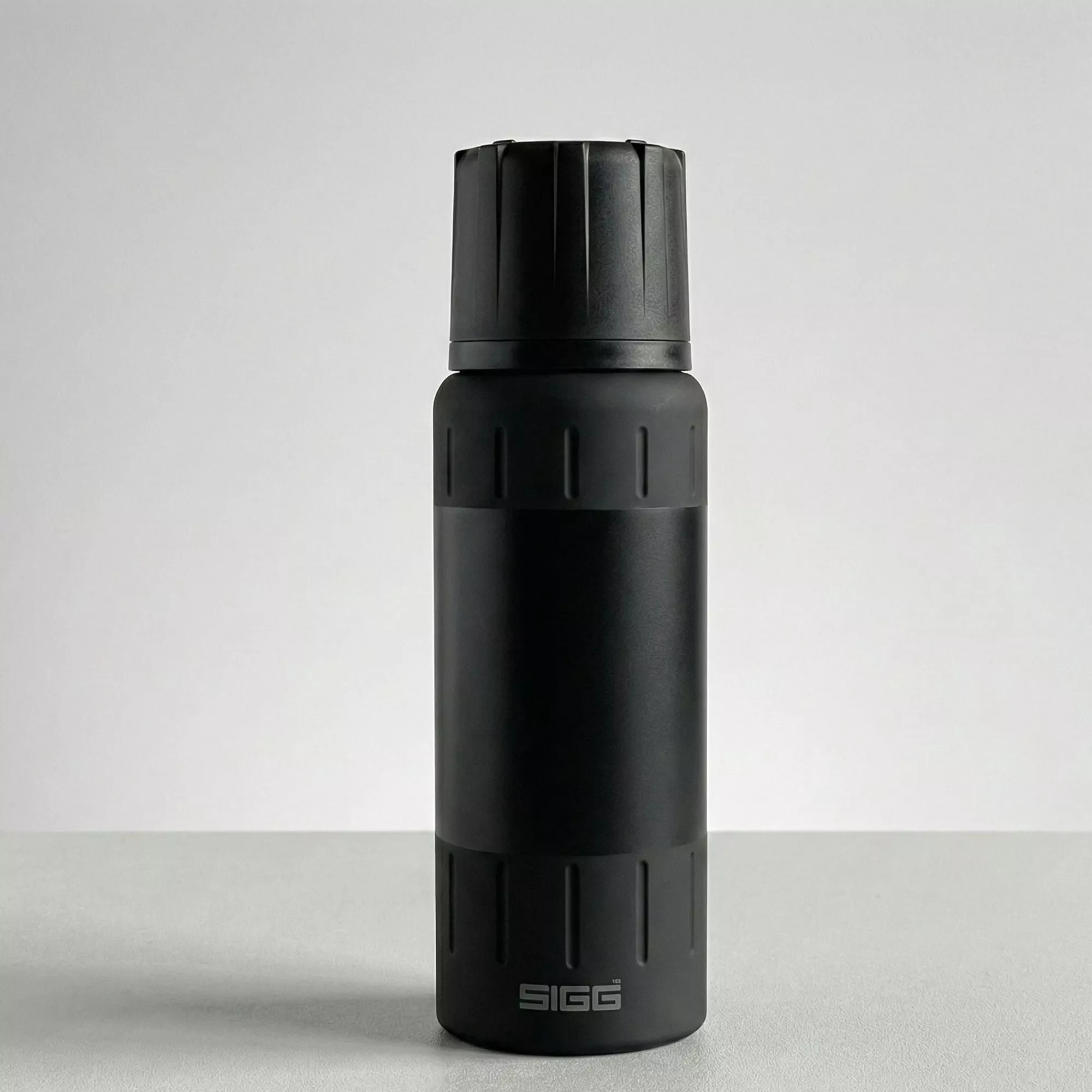 Termoss SIGG Alpine Star melns 500 ml