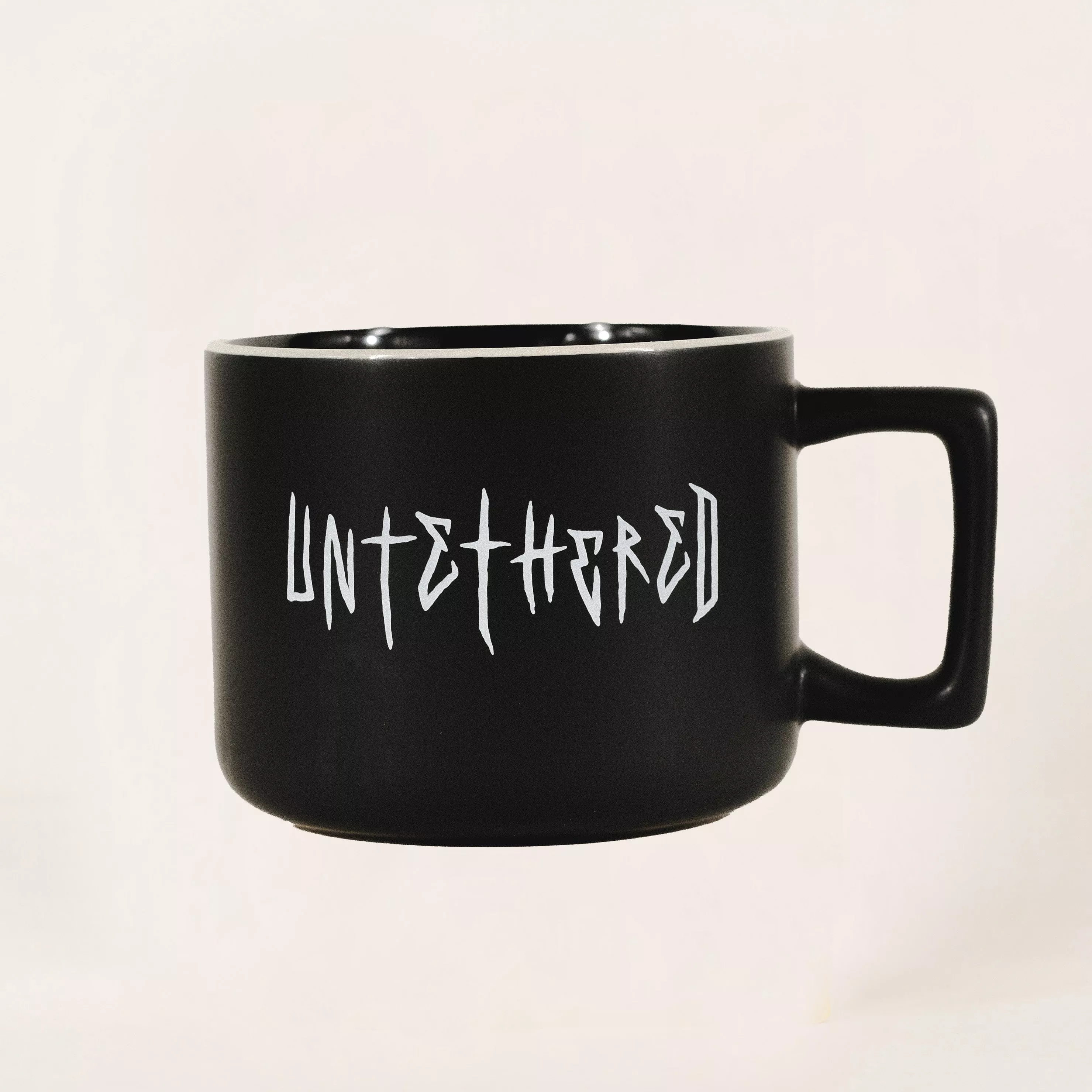 UNTETHERED MUG